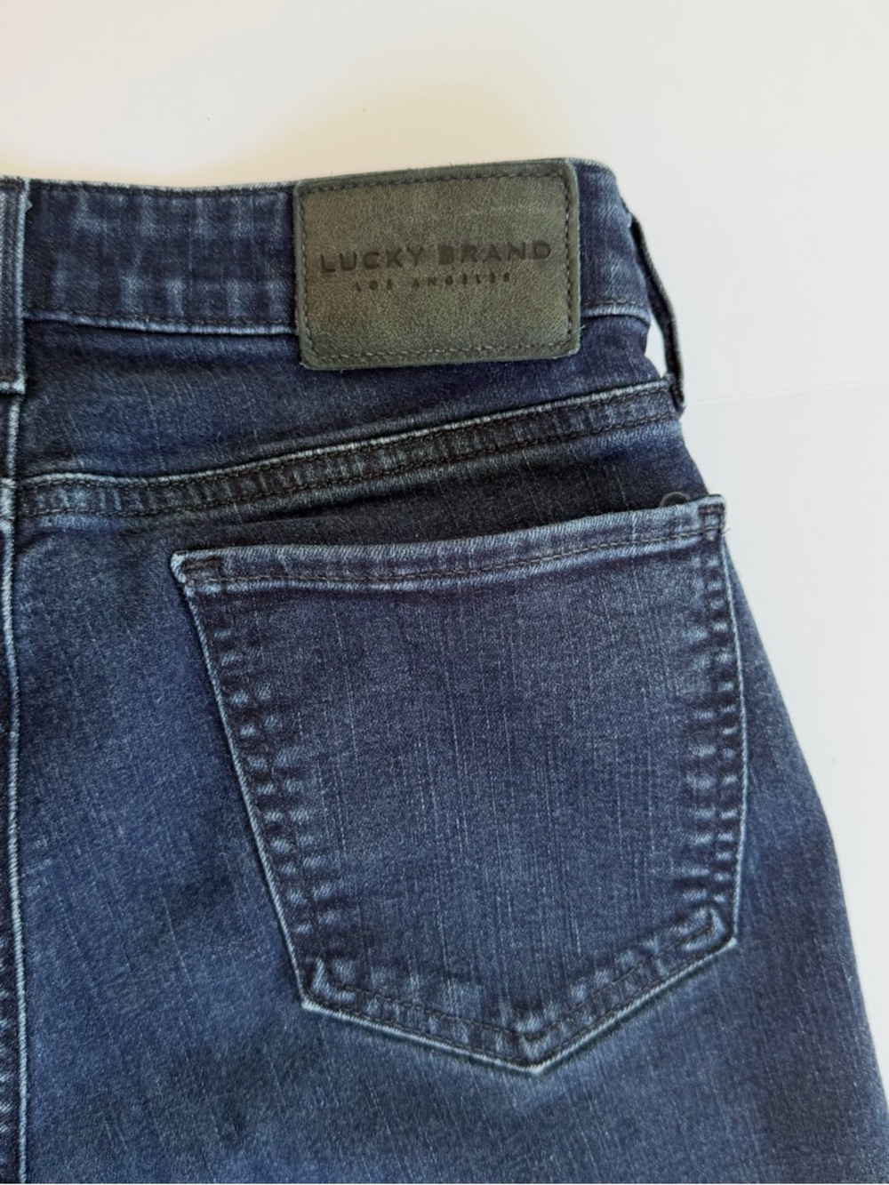 Women’s Lucky Brand 🍀 Denim Jeans
Mid Rise Straight Sweet Size 8/29R​ - Picture 12 of 13